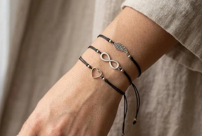 Set de 3 Pulseras Minimalistas: Corazón, Infinito y Ala